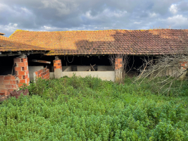 Te renoveren woning in Casais dos Ledos, Batalha