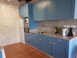 Compleet gerenoveerde authentieke hoeve, Serra do Bouro