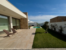 Recente nieuwbouwwoning in Serra de Bouro