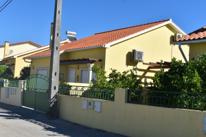 Instapklare gezinswoning met zwembad in Ataíja de Baixo, Aljubarrota