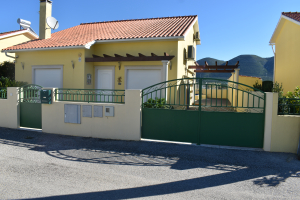 Instapklare gezinswoning met zwembad in Ataíja de Baixo, Aljubarrota