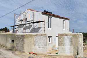 Renovatieproject in Serra do Bouro, Espinheira