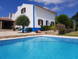 Compleet gerenoveerde authentieke hoeve, Serra do Bouro